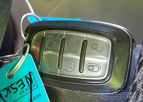 2018 Chrysler Pacifica Touring L Plus из США, поврежденный, VIN 2C4RC1EG2JR252642